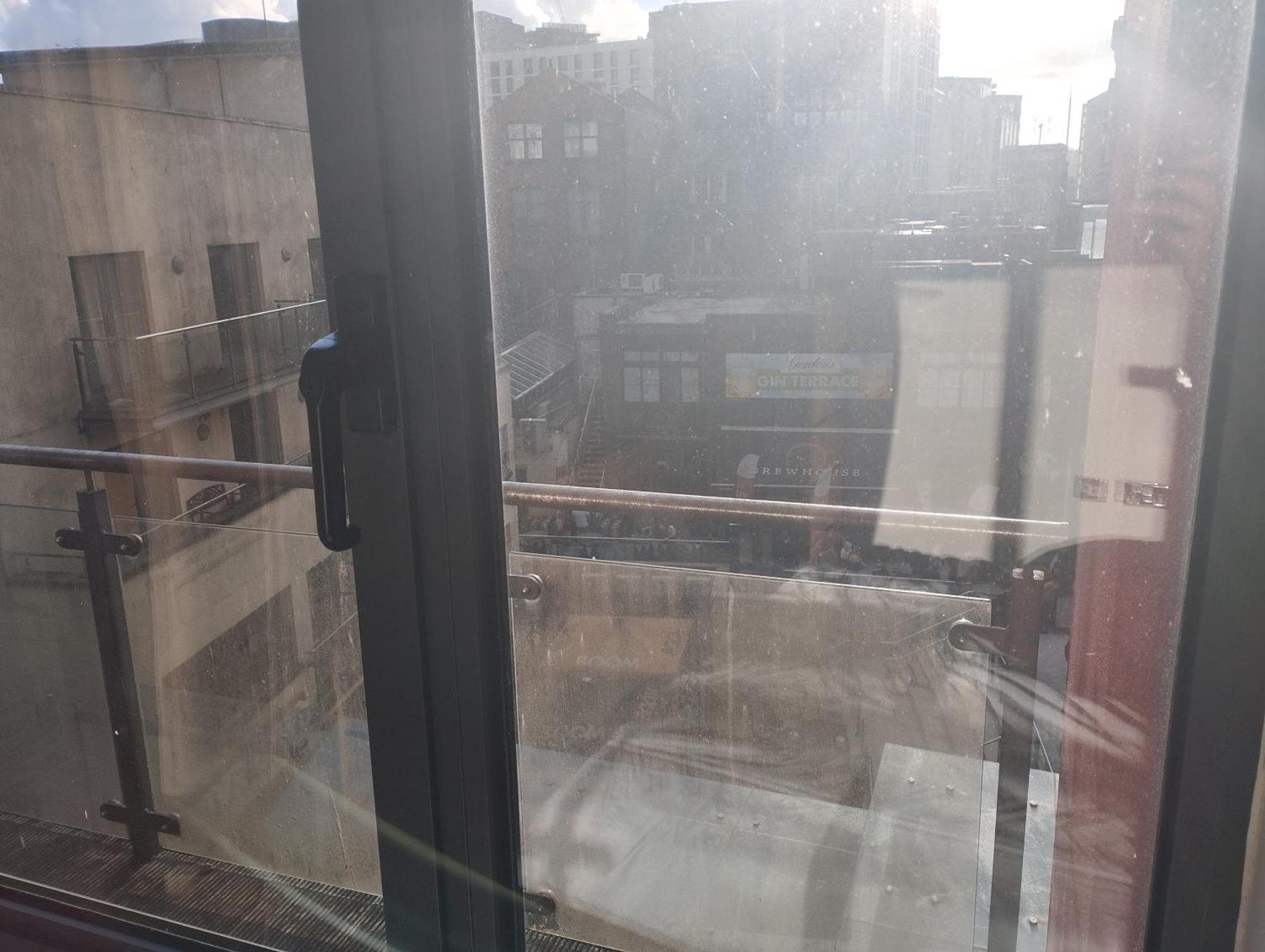 Room In Cardiff City Center - Swiftstay Εξωτερικό φωτογραφία
